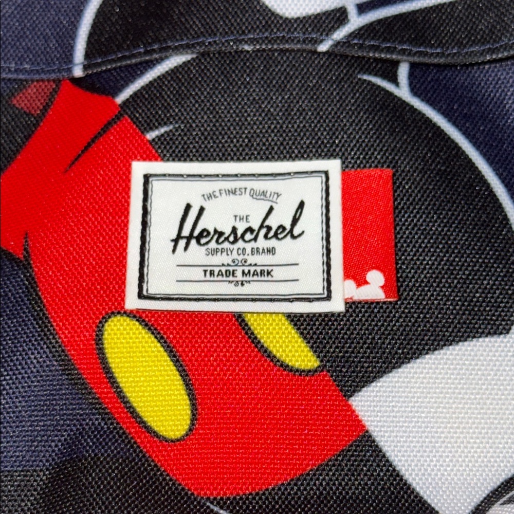 Herschel Disney Collaboration Mickey Mouse Fanny/Crossbody bag - Picture 3 of 10